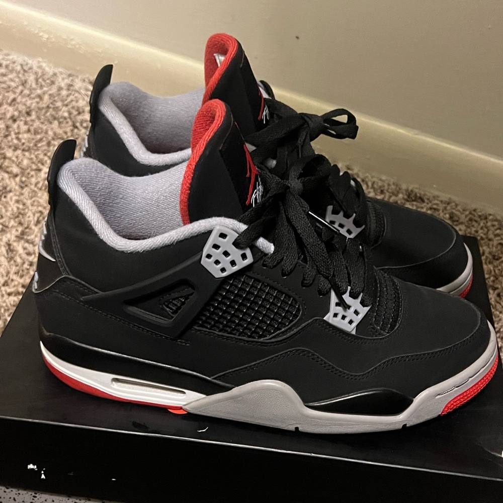Jordan bred 4s